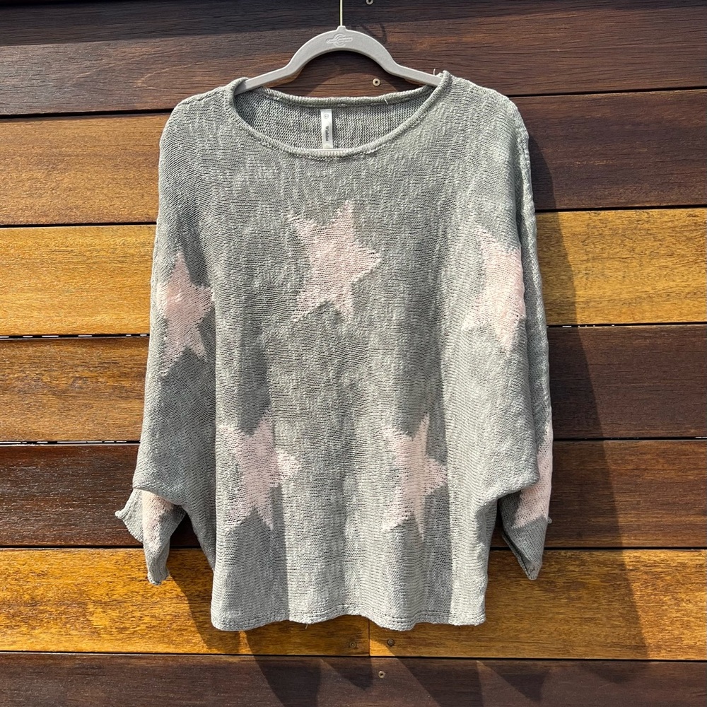 Wishlist S/M Sweater oversized Gray w stars